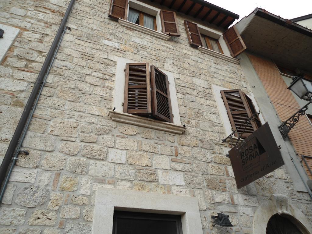 B&B Rosaspina Ascoli Piceno Bagian luar foto