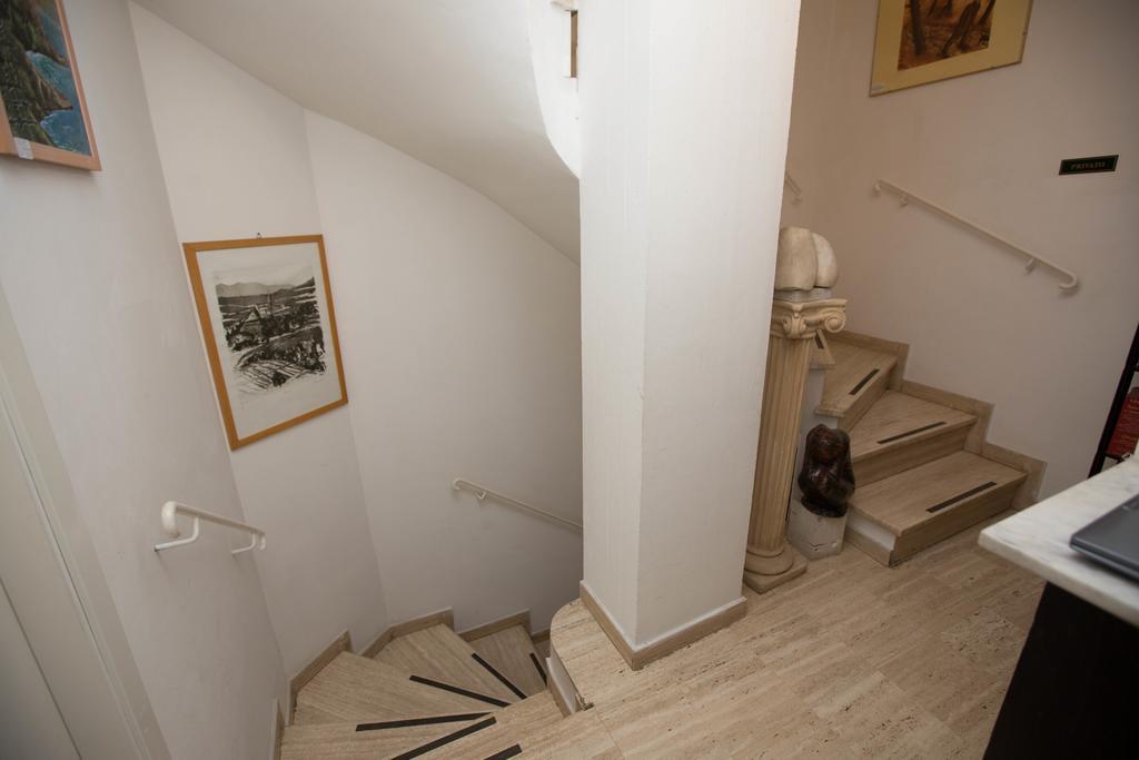 B&B Rosaspina Ascoli Piceno Bagian luar foto